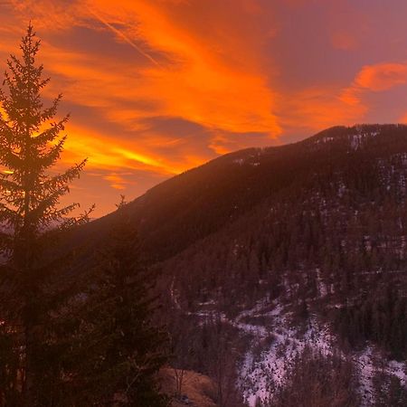 Hotel Chastellares Орон Екстериор снимка