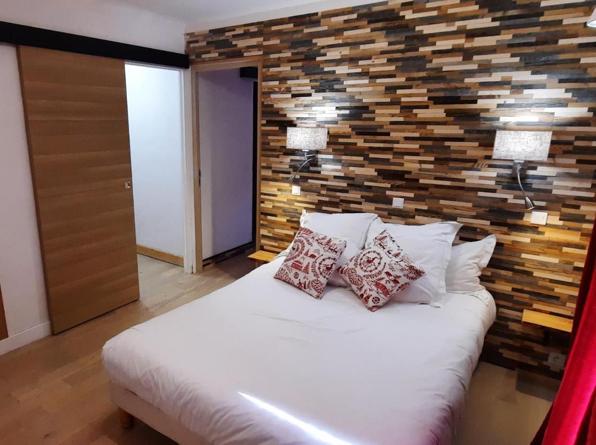 Hotel Chastellares Орон Екстериор снимка