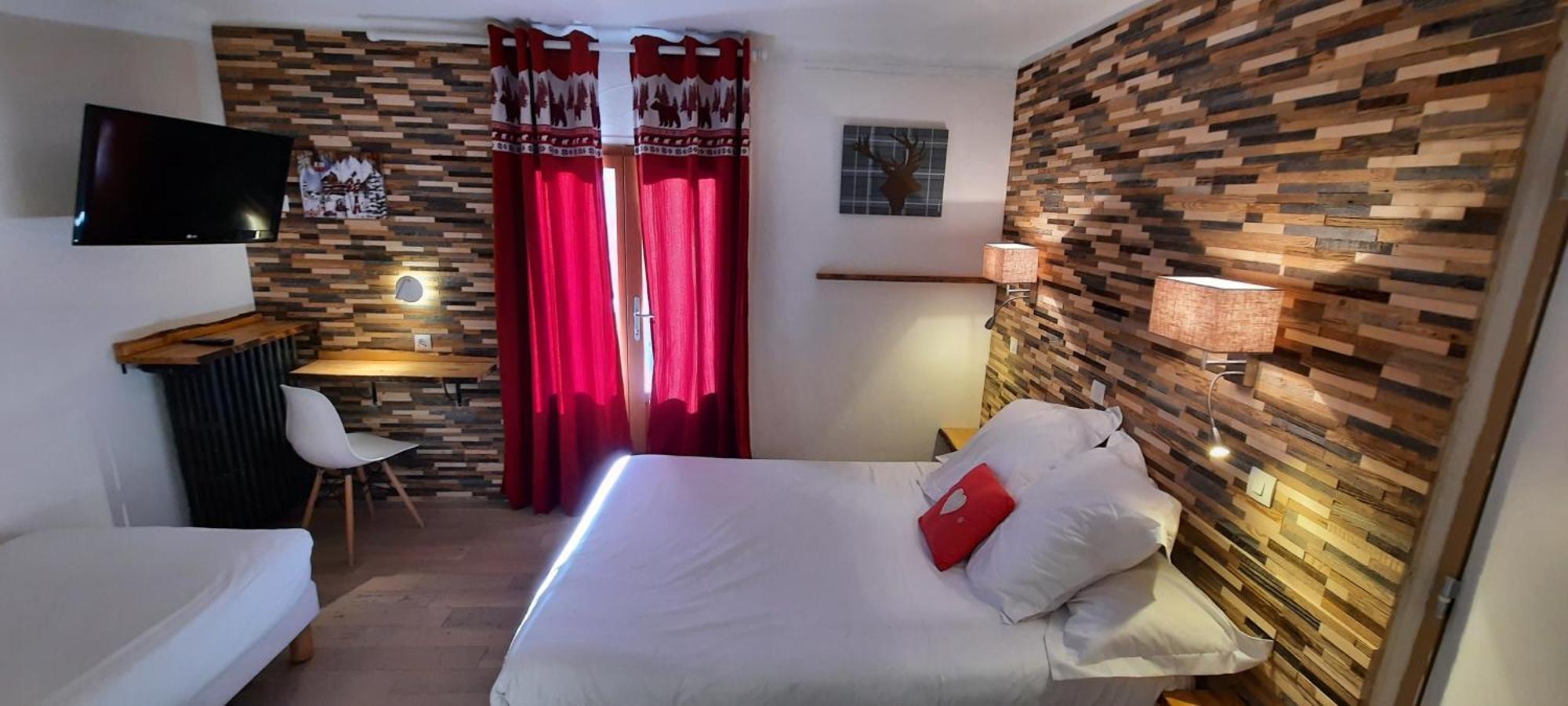 Hotel Chastellares Орон Екстериор снимка