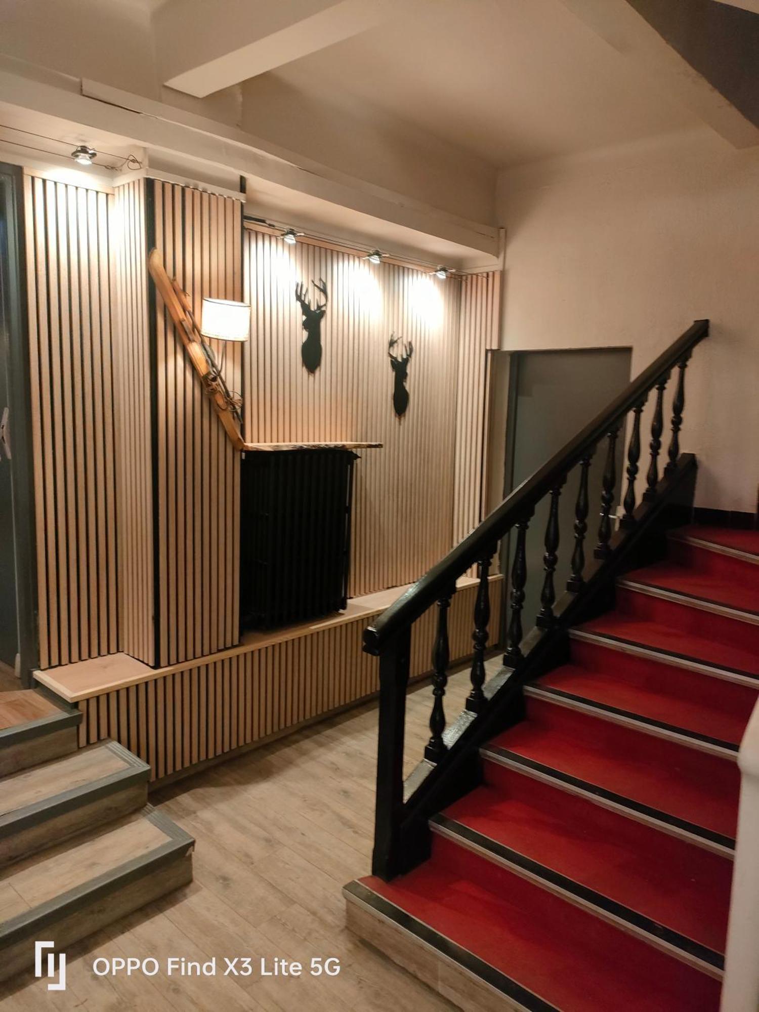 Hotel Chastellares Орон Екстериор снимка