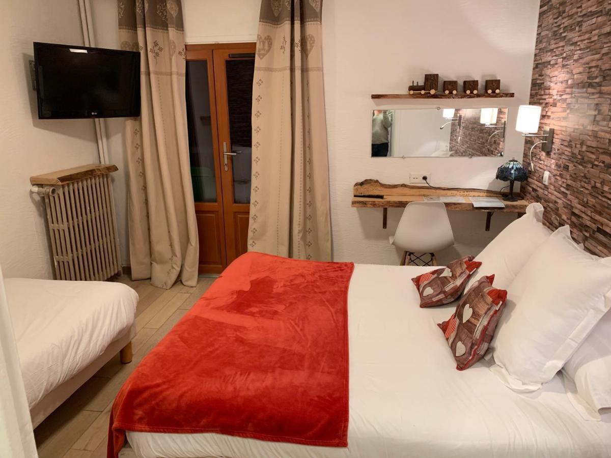 Hotel Chastellares Орон Екстериор снимка